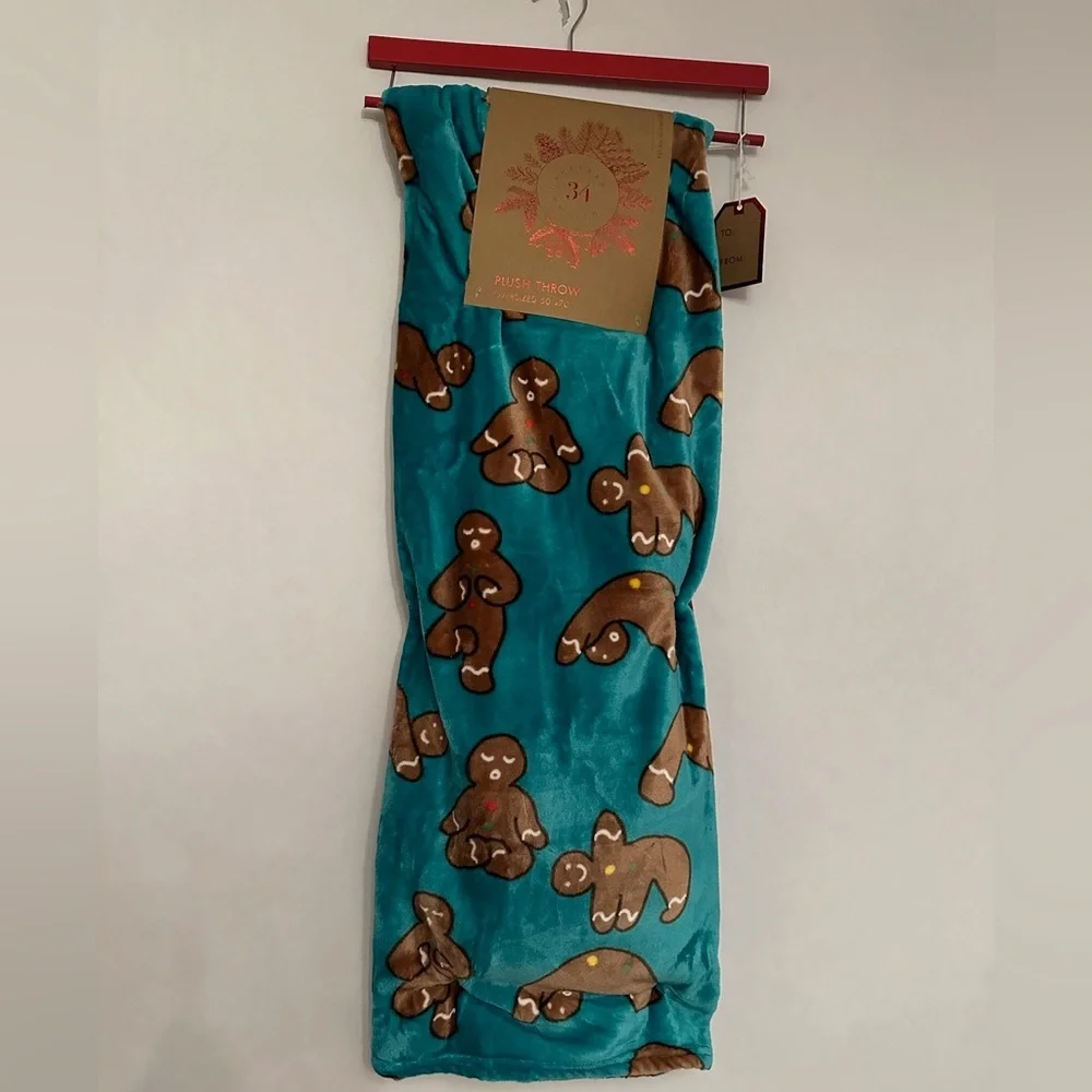 NWT 34 Artisan Gingerbread Man Yoga Plush Throw Blanket Holiday Gift Idea Cozy